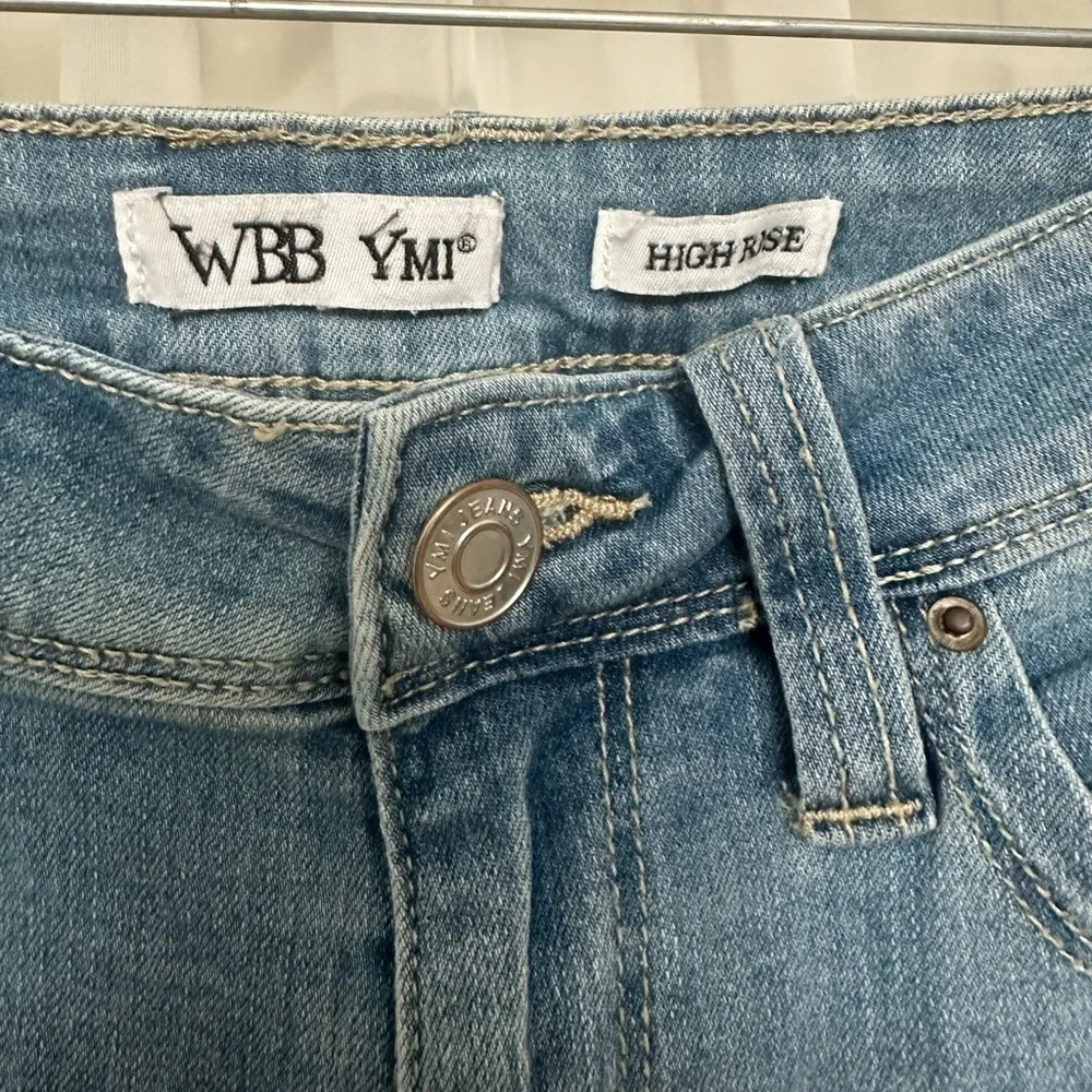 1-Size 9/29 YMI high waisted distressed denim shorts